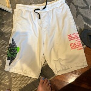 Nike Air Jordan 1 Wing Logo Men’s White Basketball Shorts.  Size M